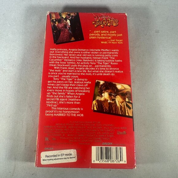 Married To The Mob VHS 1988 Orion Home Video Comedy Michelle Pfeiffer - Picture 2 of 3
